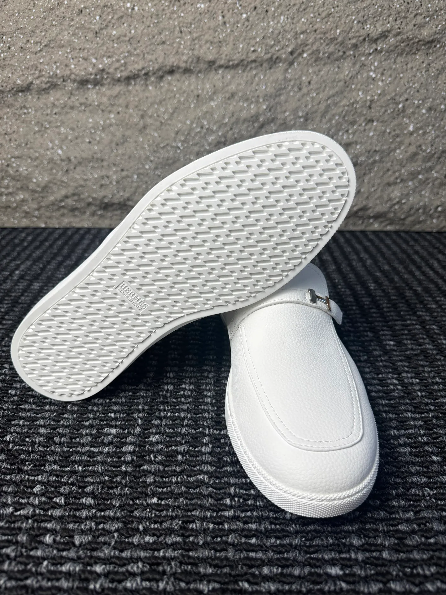 Men's men's shoes 💰440 [New style] 🪷🪷[HERMES] Hermès - High-end quality, the same style as the official website - Upper: 🔝 Nappa calfskin, with iconic H metal - Lining: water-dyed cowhide - Outsole: ultra-light TPU molded outsole - Ultra-high quality control·Fine workmanship: highlighted (high-end·luxury·grade) -Size: 38-44 (45 can be customized)·